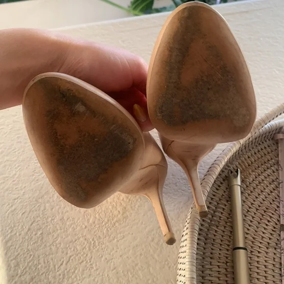 Zara Nude Pump with Gold Strap - Picture 5 of 6